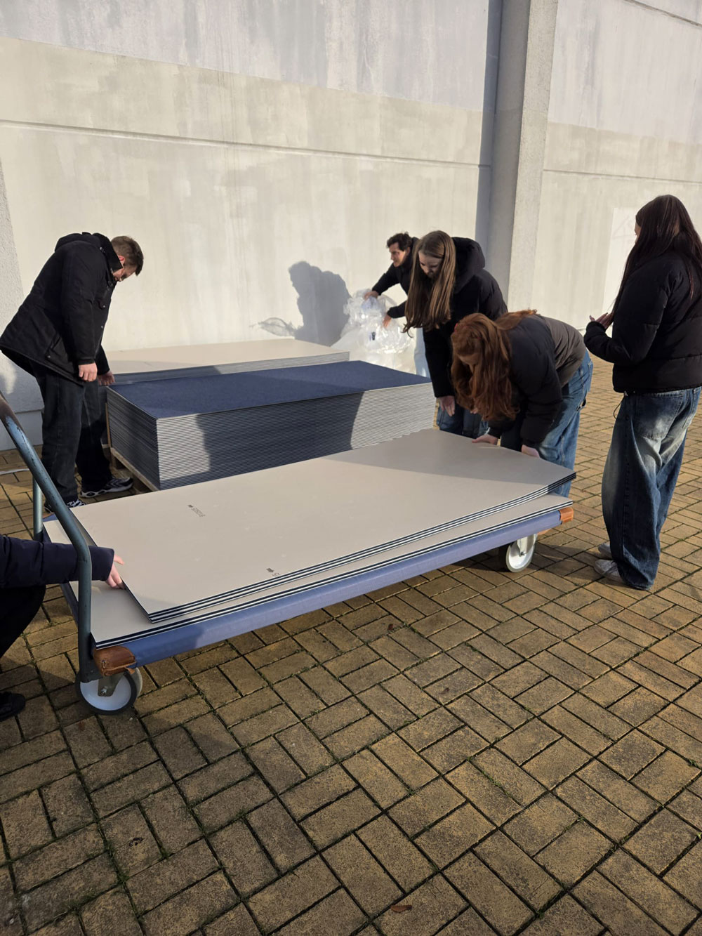 Unsere neuen Teppichfliesen sind angekommen!