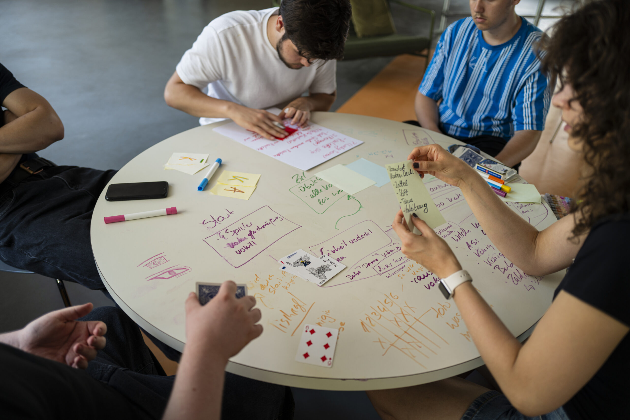Schüler:innen entwickeln eigene Spiele mit dem Studiengang Game Design